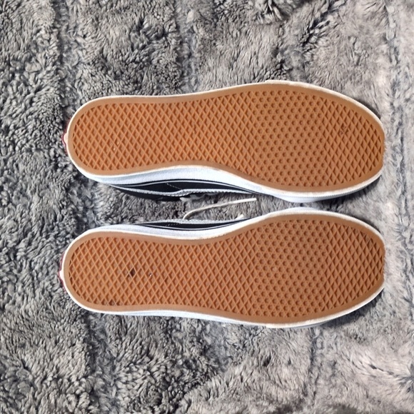 Vans Black and White High-Top Sneakers Kids Sz 3.5​ - Picture 4 of 5